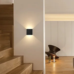 Armand Cube Aluminium Noir Minimaliste