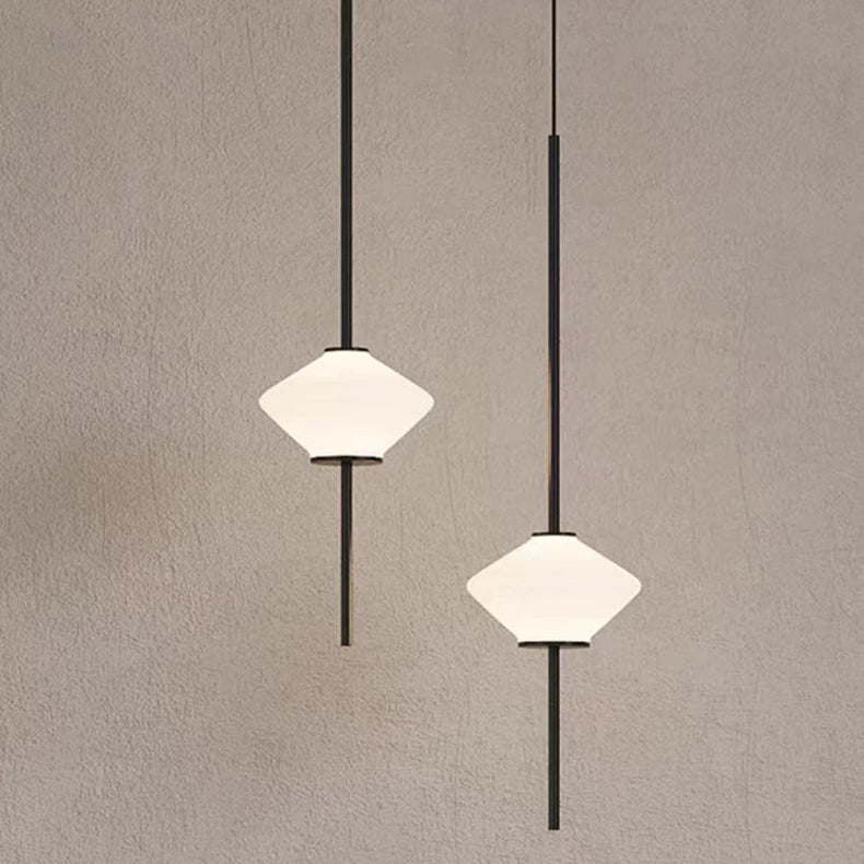 Suspension Géométrique Verre Opalin et Métal Noir - Chambre Salon Cuisine — Facetto