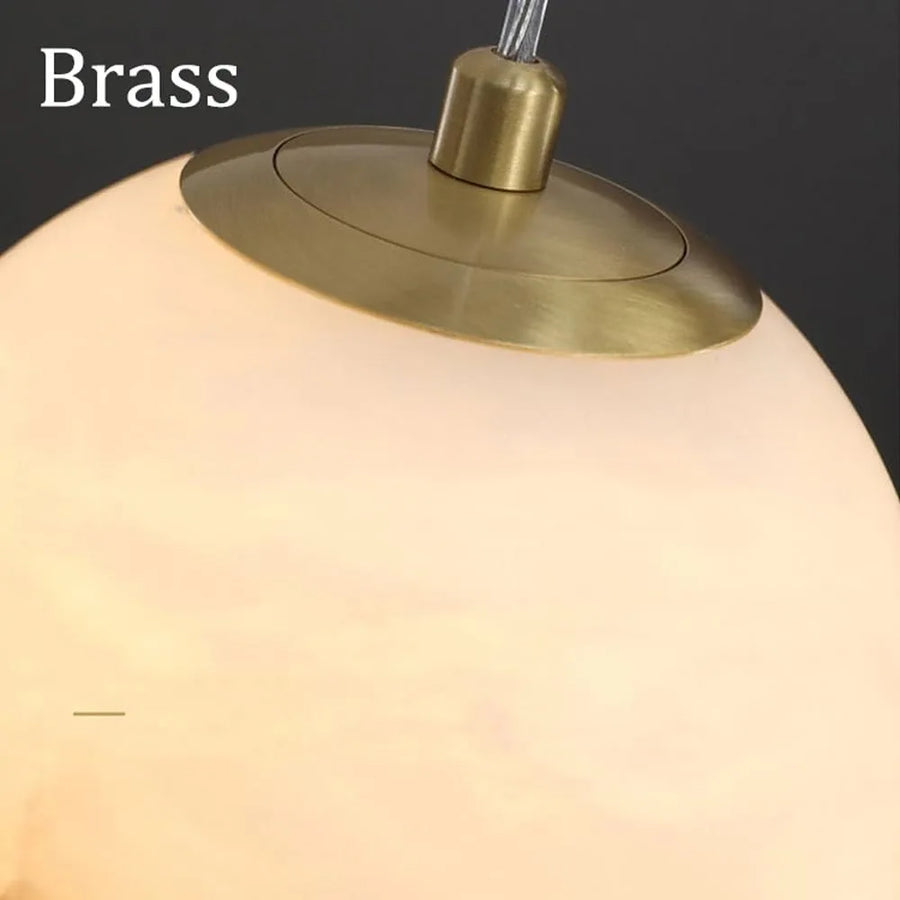 Lumis250 Sphère Albâtre Blanc et Laiton Épuré
