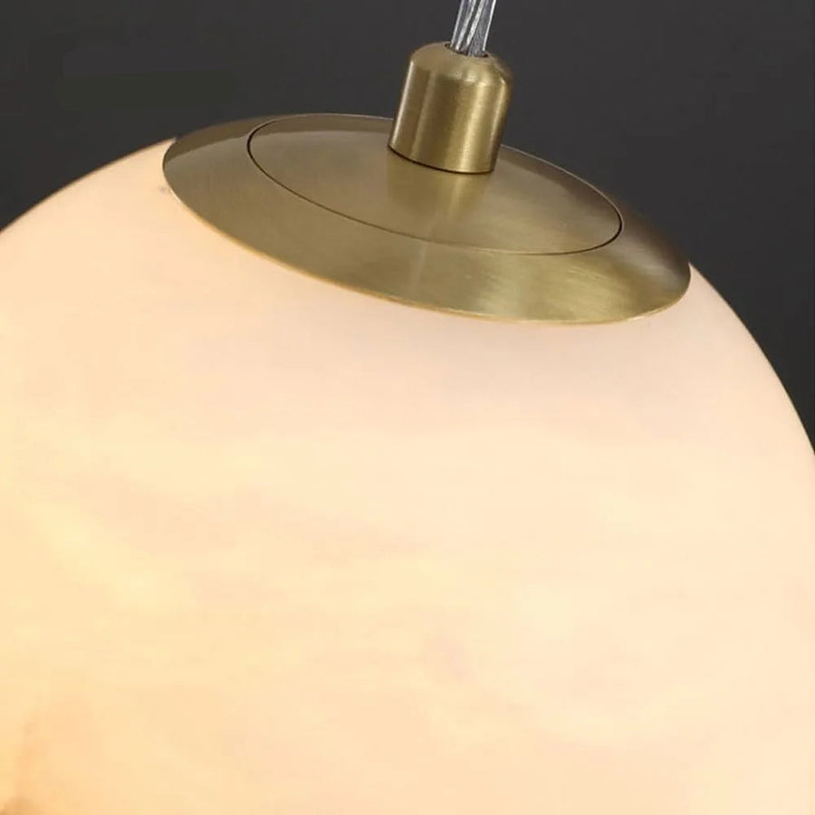Suspension Sphère Albâtre Blanc et Laiton Épuré Design Boule - Cuisine Salon Salle à Manger — Solis
