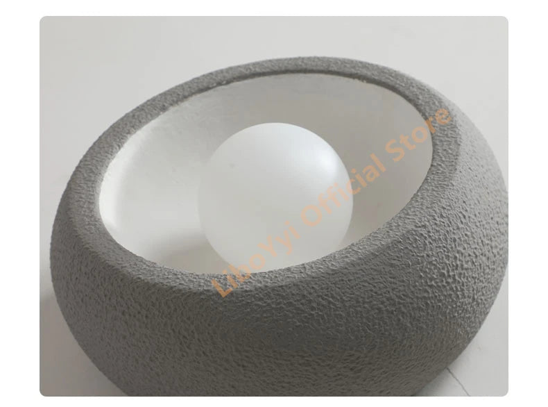 Léonore Sphères Métal Blanc Minimaliste