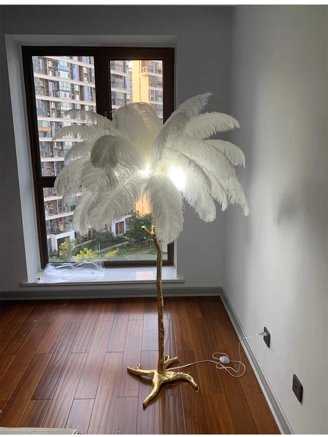 Lampadaire Feuillage Plumes Blanches et Métal Doré Art Déco - Salon Bureau Chambre — Folium