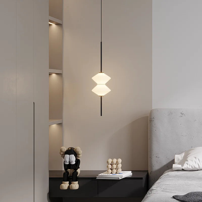Suspension Géométrique Verre Opalin et Métal Noir - Chambre Salon Cuisine — Facetto