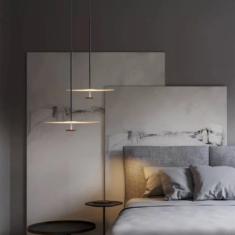 Suspension Pétales Métal Noir et Verre Opalin - Chambre Salon Cuisine — Lucilla