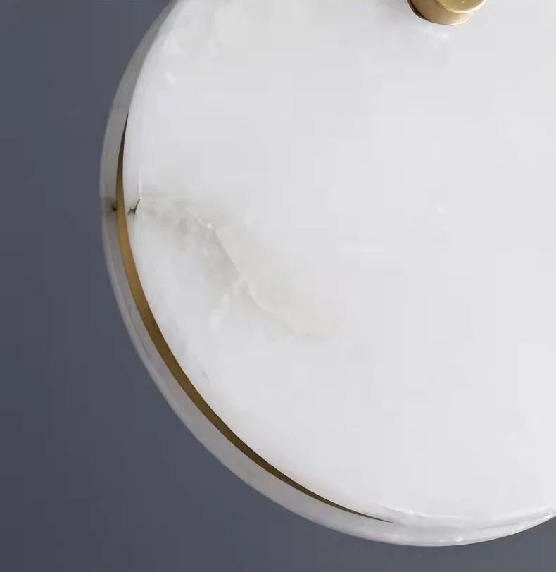Lumis258 Sphère Verre Opalin et Laiton Minimaliste