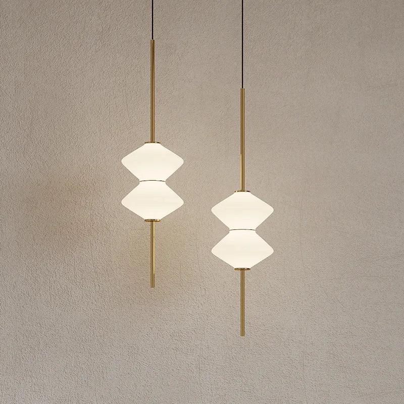 Suspension Géométrique Verre Opalin et Métal Noir - Chambre Salon Cuisine — Facetto