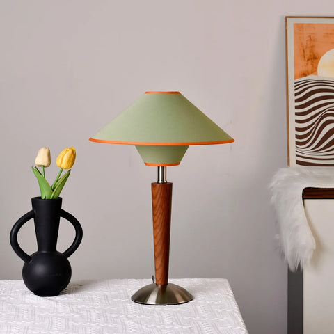 Lampe de Table Cône Tissu Vert et Bois - Chambre Bureau Salon — Cono