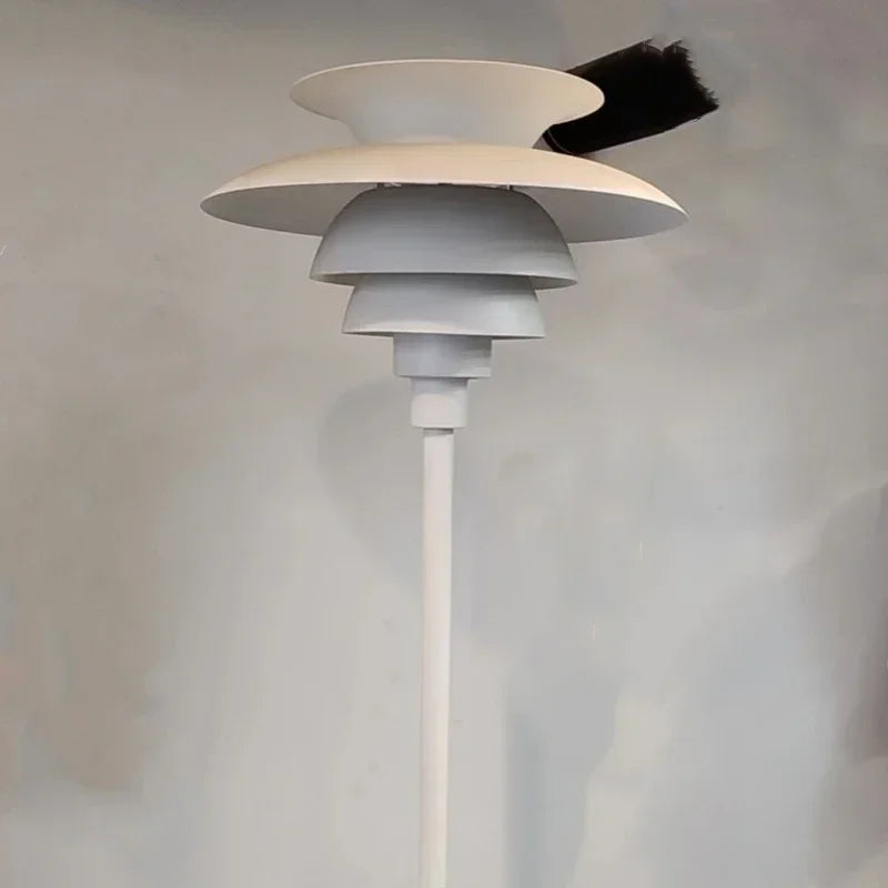 Lampadaire Tablette Métal Noir et Bois Minimaliste Design - Salon Bureau Chambre — Lumio