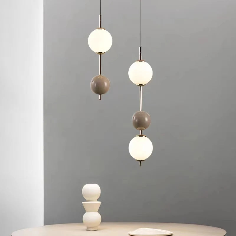 Suspension Sphère Verre Opalin et Céramique Taupe Minimaliste Design Boule - Chambre Salon Cuisine — Aldebaran