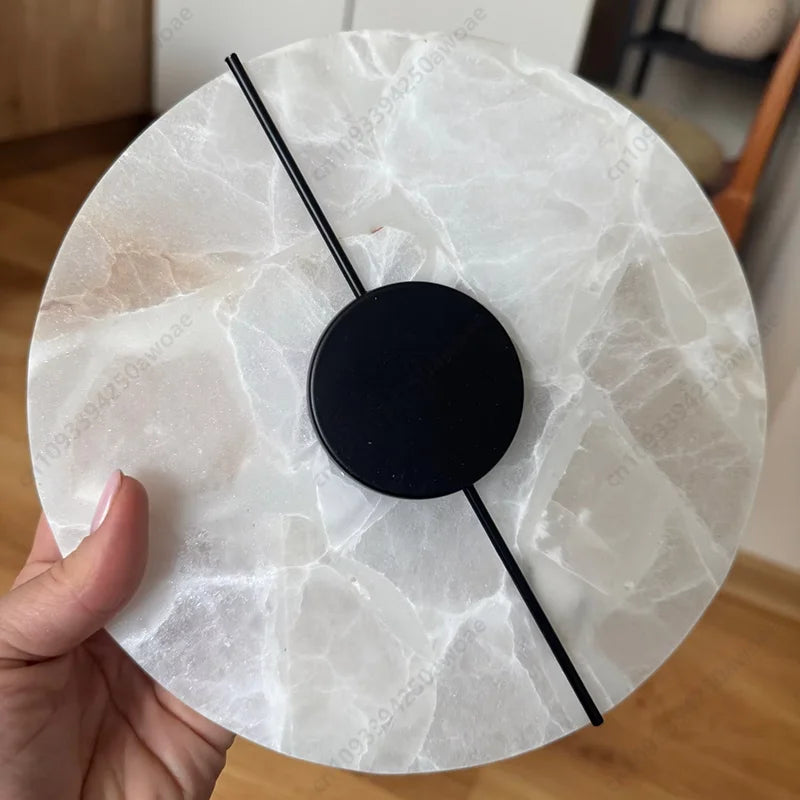 Alva Disque Marbre Blanc et Laiton Épuré