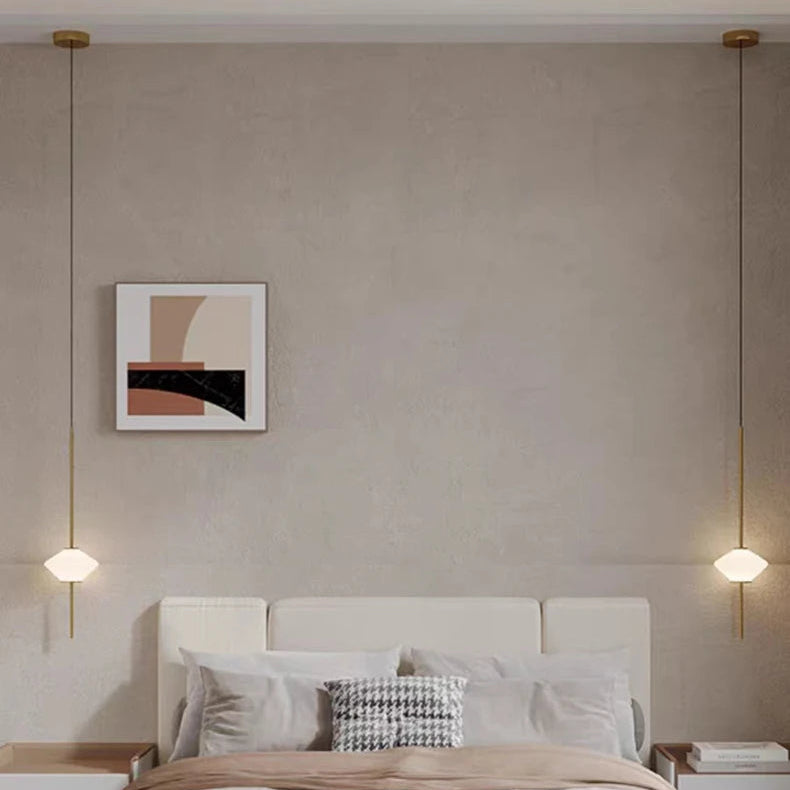 Suspension Géométrique Verre Opalin et Métal Noir - Chambre Salon Cuisine — Facetto
