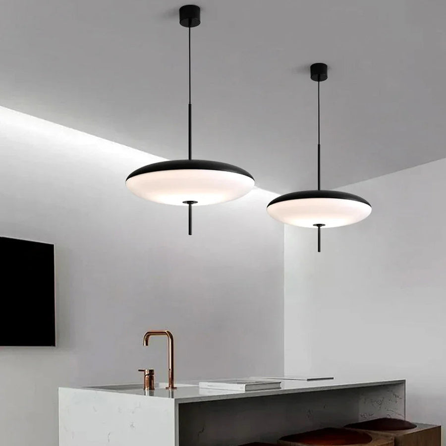 Suspension Disque Métal Noir et Verre Opalin - Chambre Salon Cuisine — Xenon