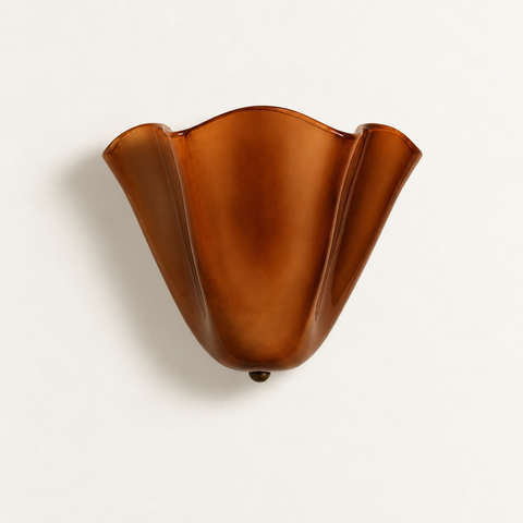 Alora — applique corolle en verre brun ambré, vue studio