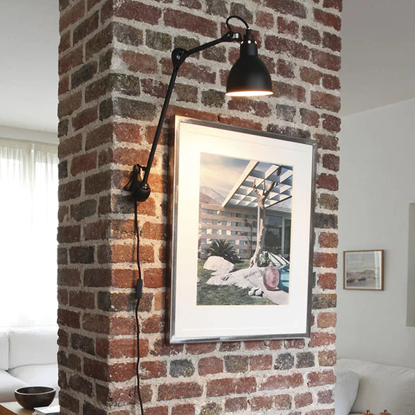Luminaire style industriel métal noir dans un loft — Candela Luminaires