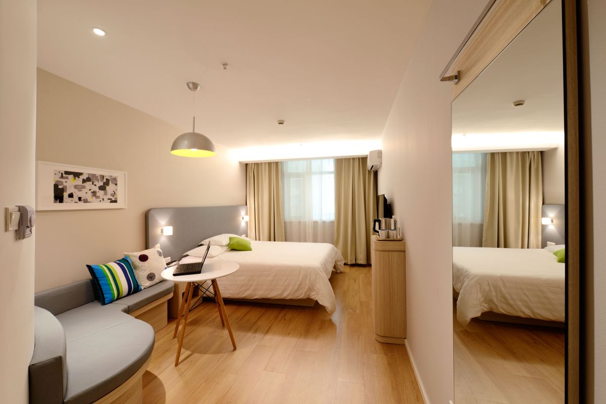 Ambiance intérieure — Luminaire appartement étudiant : budget maîtrisé et style assumé