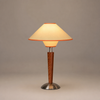 Lampe de Table Cône Tissu Vert et Bois - Chambre Bureau Salon — Cono