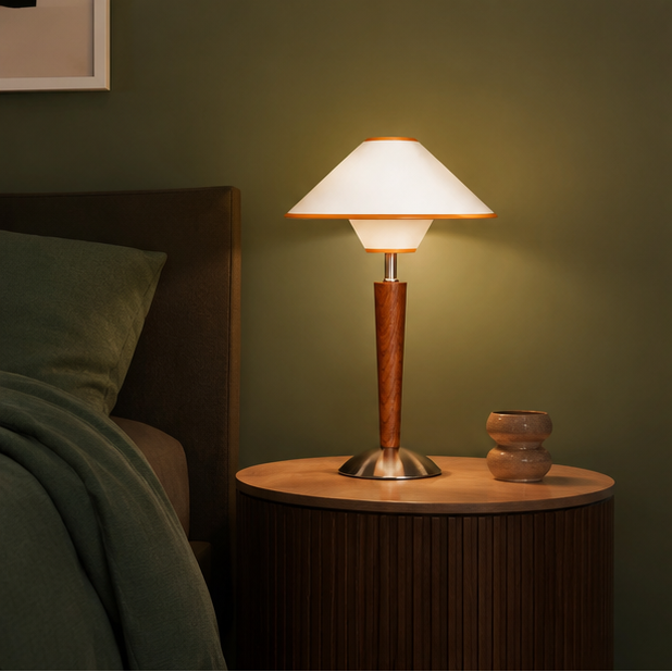 Lampe de Table Cône Tissu Vert et Bois - Chambre Bureau Salon — Cono