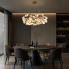 Lustre Suspension Feuillage Métal Doré et Blanc Éclatant - Salon Salle à Manger — Folium