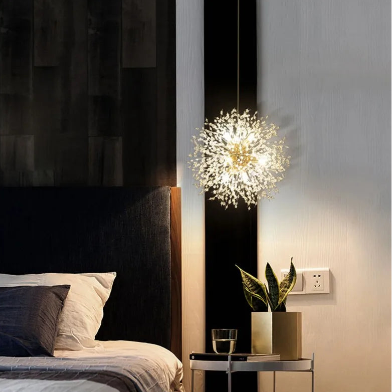 Lustre Suspension Sphère Cristal Étincelant et Métal Doré - Salon Salle à Manger — Novus