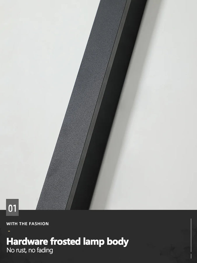 Edmond Ligne Acier Noir Mat Minimaliste