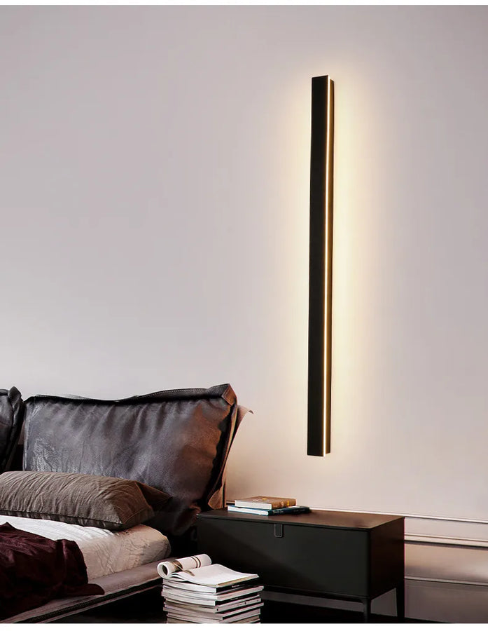 Edmond Ligne Acier Noir Mat Minimaliste