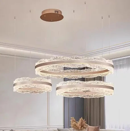 Lustre Suspension Anneaux Cristal Texturé et Métal Doré - Salon Salle à Manger — Arcus