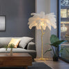 Lampadaire Feuillage Plumes Blanches et Métal Doré Art Déco - Salon Bureau Chambre — Folium