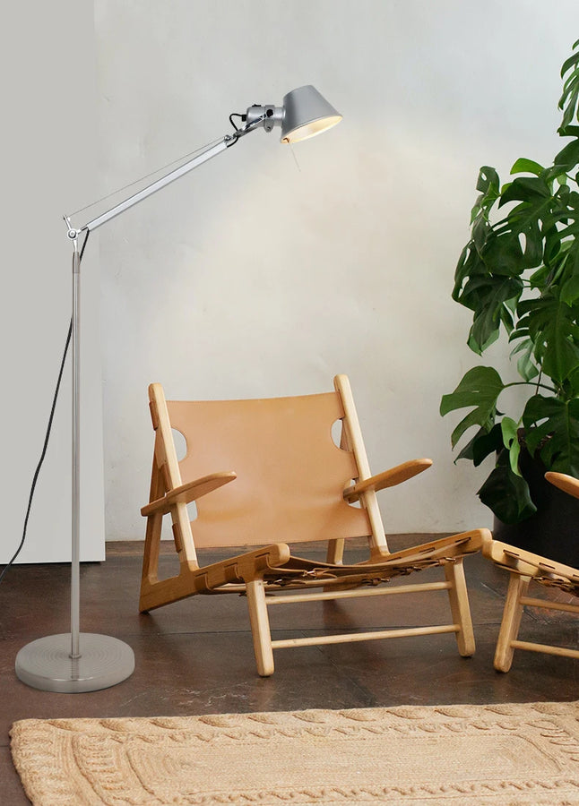 Lampadaire Bras Articulé Acier Chromé Minimaliste Design - Salon Bureau Chambre — Aura