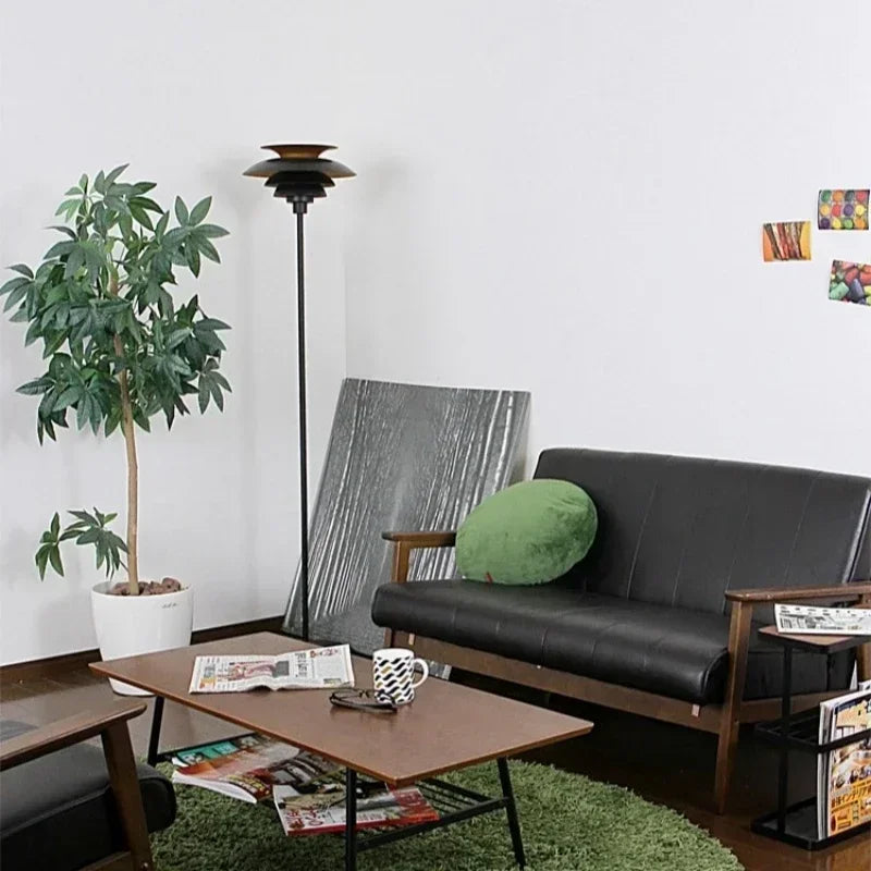 Lampadaire Tablette Métal Noir et Bois Minimaliste Design - Salon Bureau Chambre — Lumio