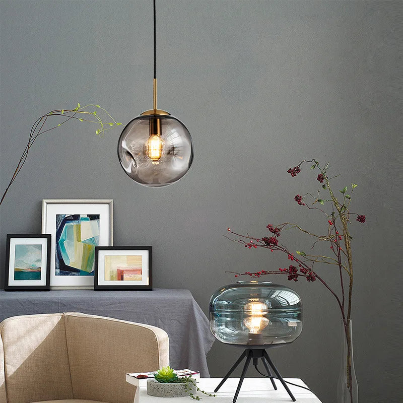 Olea Sphère Verre Soufflé Fumé et Laiton