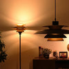 Lampadaire Tablette Métal Noir et Bois Minimaliste Design - Salon Bureau Chambre — Lumio