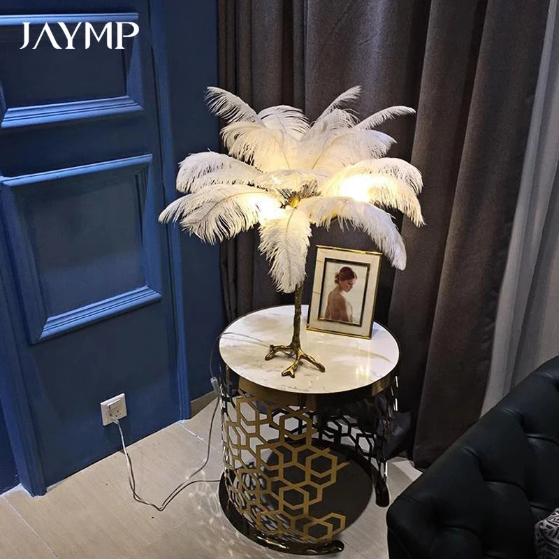 Lampadaire Plumes Blanches et Métal Doré Art Déco - Salon Bureau Chambre — Aigrette