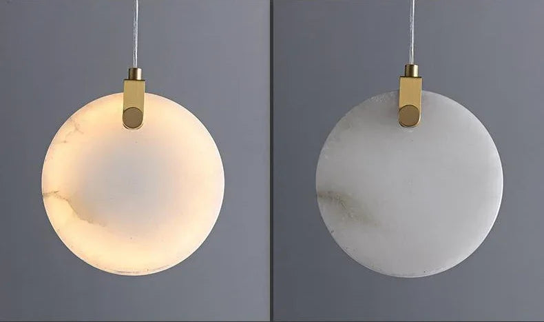 Lumis258 Sphère Verre Opalin et Laiton Minimaliste
