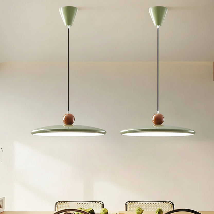 Suspension Disque Métal Vert Sauge et Bois Naturel - Cuisine Chambre Salon — Alcyone