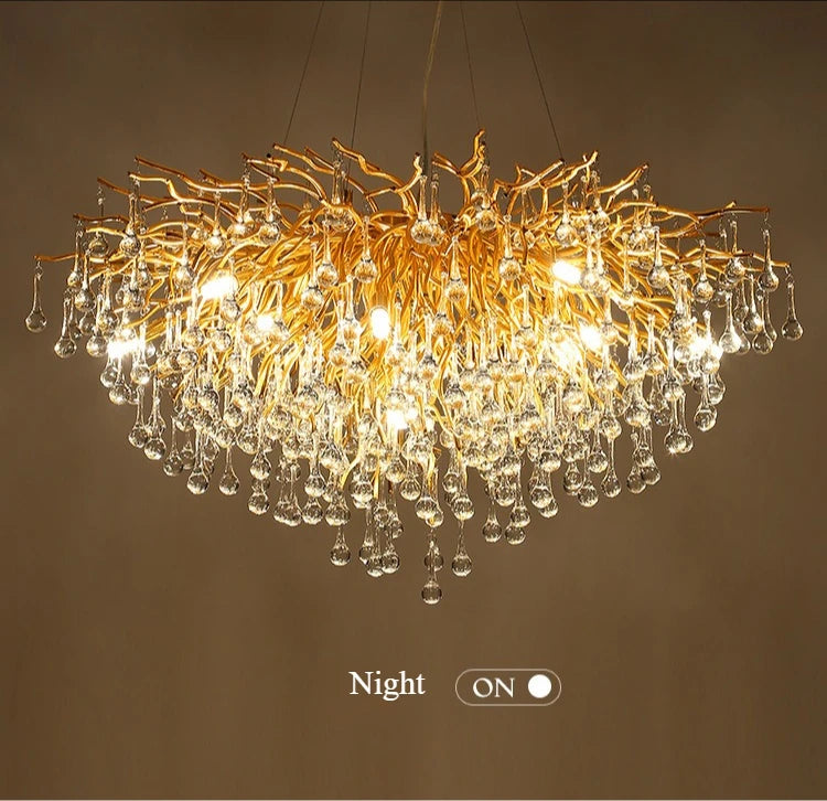 Randi Cascade Cristal et Métal Doré Luxueux