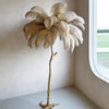 Lampadaire Feuillage Plumes Blanches et Métal Doré Art Déco - Salon Bureau Chambre — Folium