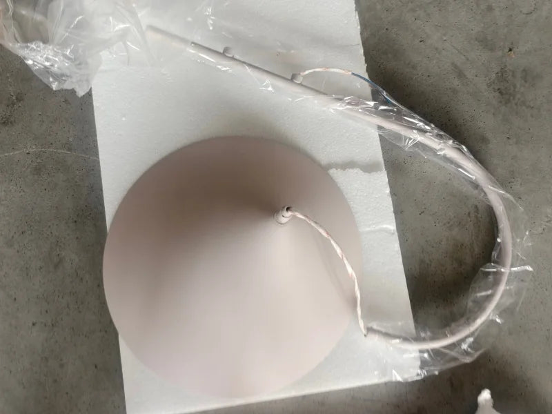 Patrícia Chapeau Métal Blanc Minimaliste