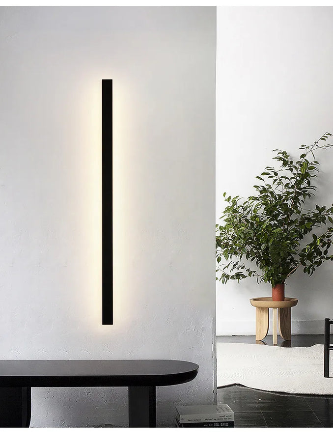 Edmond Ligne Acier Noir Mat Minimaliste
