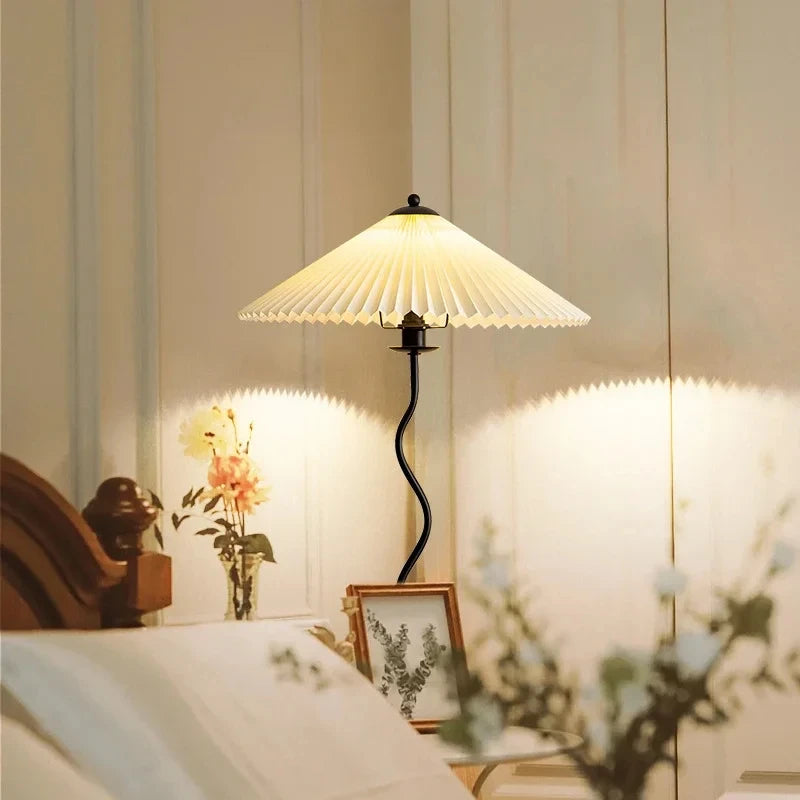 Lampadaire Spirale Métal Noir et Abat-Jour Plissé - Salon Bureau Chambre — Spiro