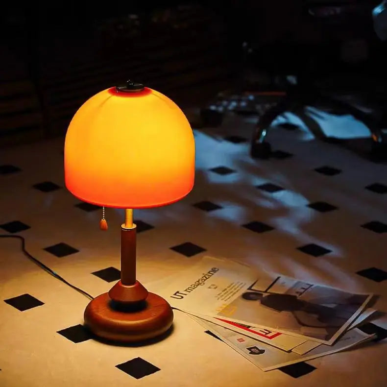 Lampe de Table Dôme Verre Ambré et Bois Sombre - Chambre Bureau Salon — Voûte