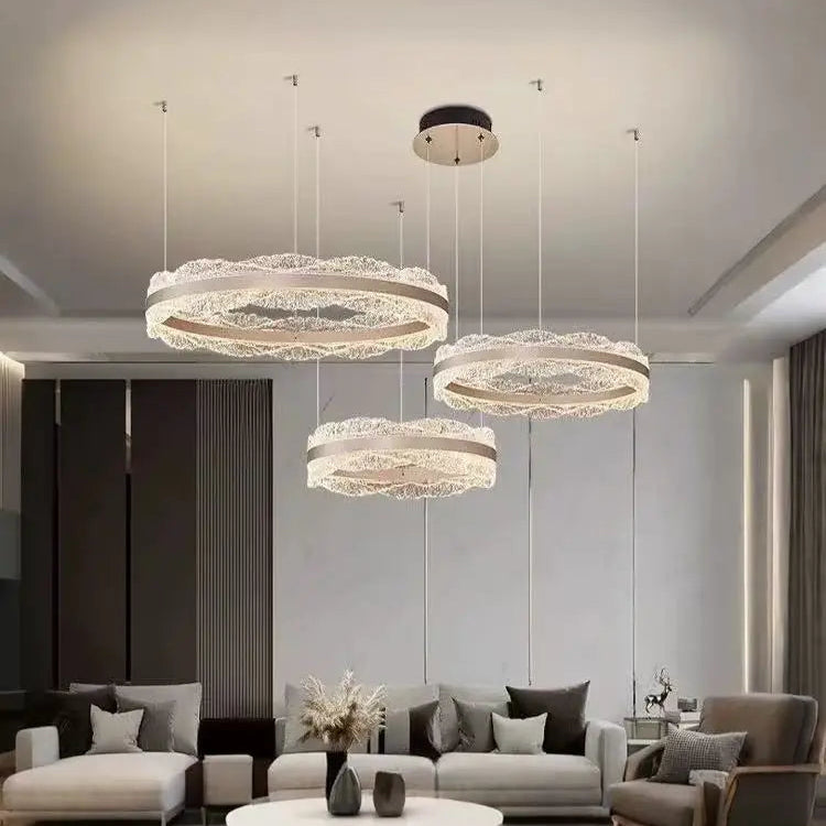 Lustre Suspension Anneaux Cristal Texturé et Métal Doré - Salon Salle à Manger — Arcus