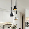 Suspension Cône Métal Noir Mat Minimaliste Design - Cuisine Salon Bureau — Effilé