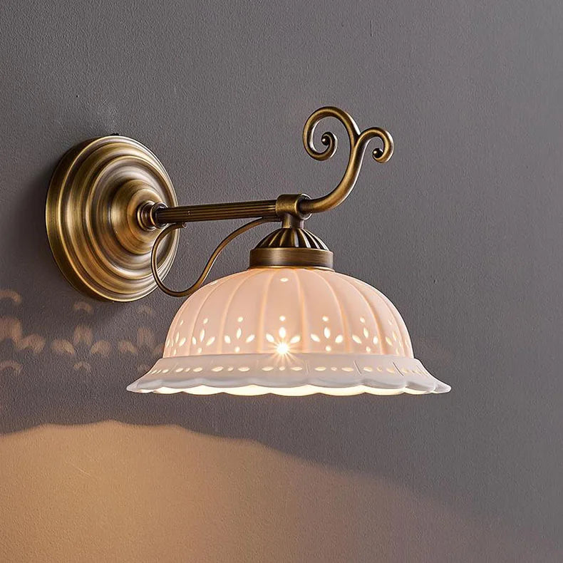 Applique Murale Cloche Porcelaine Blanche et Laiton Vintage - Chambre Salle de Bain Salon — Campanio