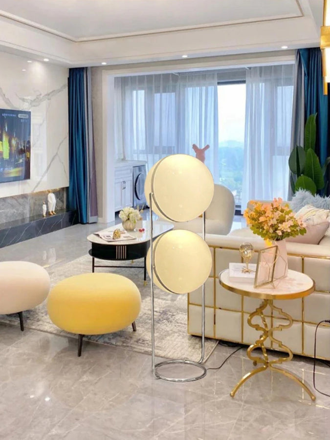 Lampadaire Sphère Verre Opalin et Métal Chromé Minimaliste Design - Salon Bureau Chambre — Orbe