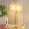 Lampadaire Feuillage Plumes Blanches et Métal Doré Art Déco - Salon Bureau Chambre — Folium