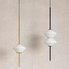 Suspension Géométrique Verre Opalin et Métal Noir - Chambre Salon Cuisine — Facetto
