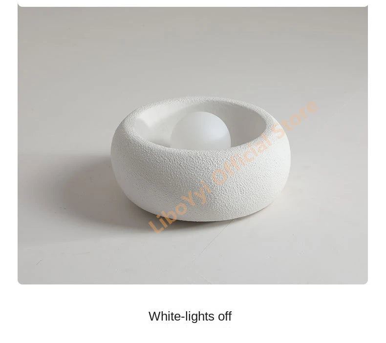 Léonore Sphères Métal Blanc Minimaliste