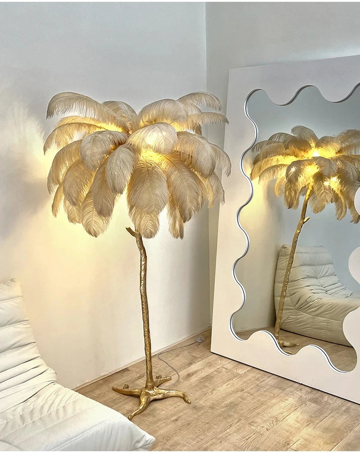 Lampadaire Plumes Blanches et Métal Doré Art Déco - Salon Bureau Chambre — Aigrette