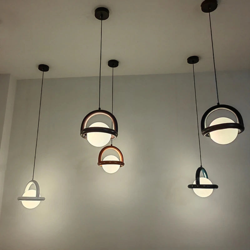 Suspension Anneau Métal Coloré Minimaliste Design - Cuisine Salon Salle à Manger — Orbit