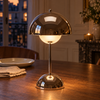 Noma argent — mise en ambiance sur une table de dîner